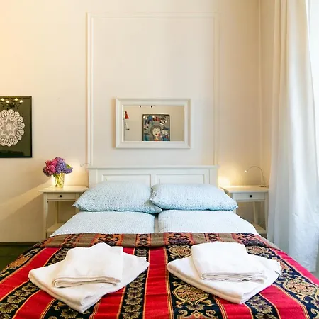 Fall In Apartament *